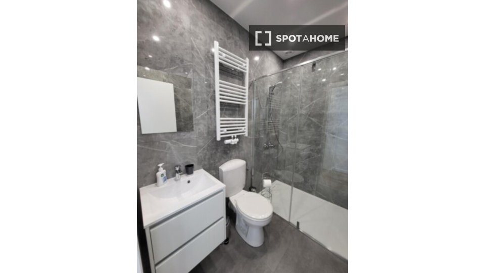 Double room Brussels, 4 beds — photo 14