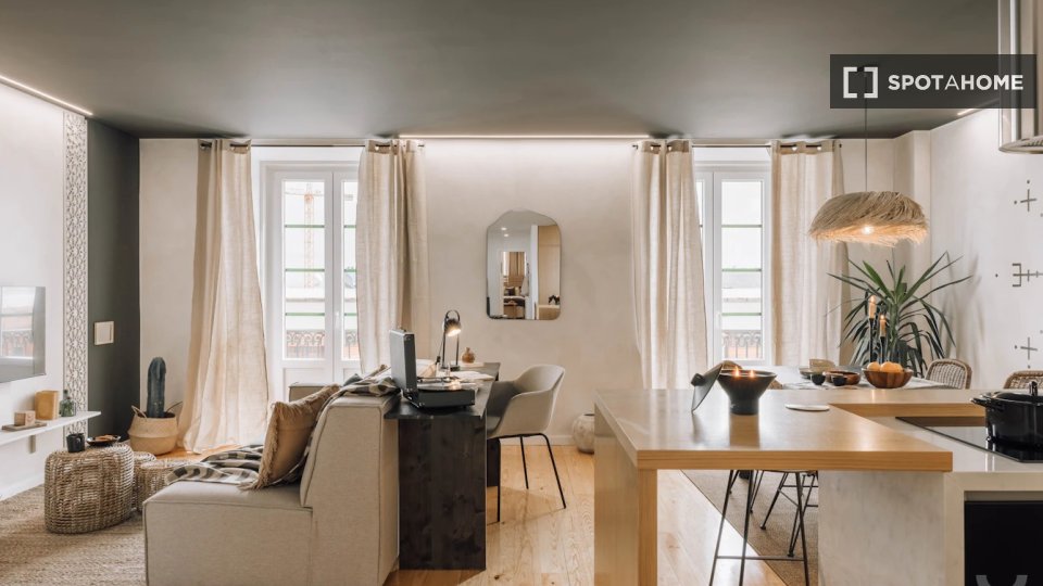 Apartment Lisbon, 2 beds, 117m² — photo 3