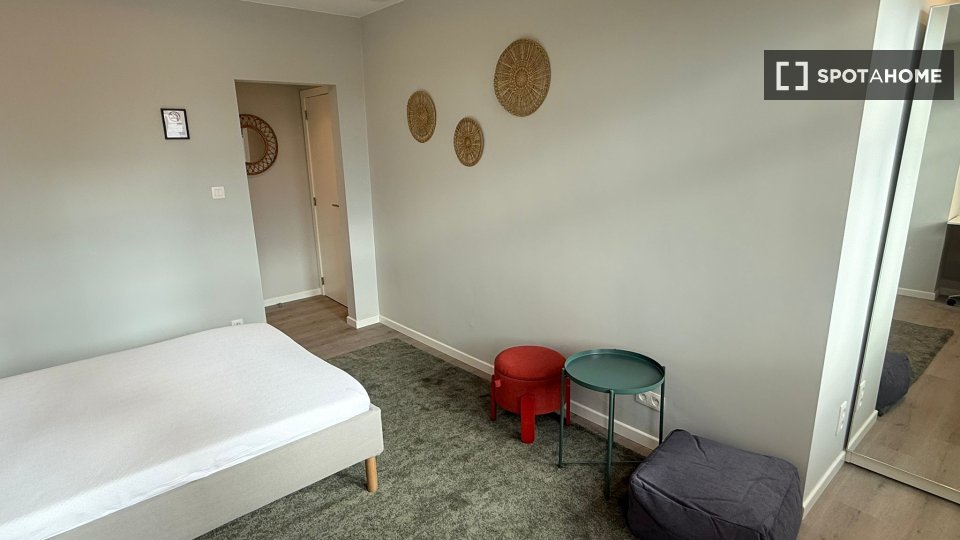 Double room Brussels, 5 beds — photo 31