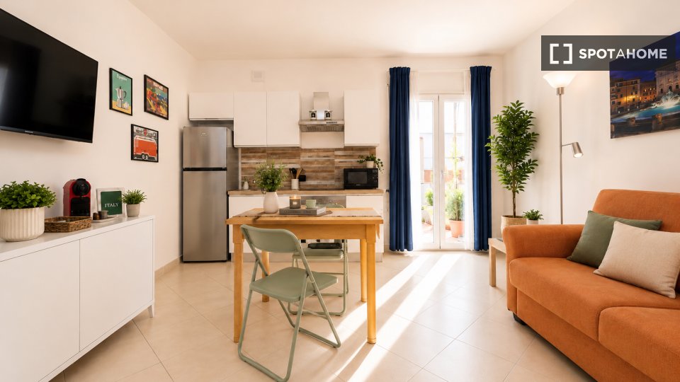 Apartment Rome, 2 beds — photo 19