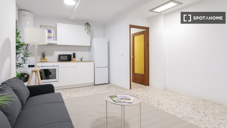 Double room Alicante, 4 beds, 100m² — photo 3
