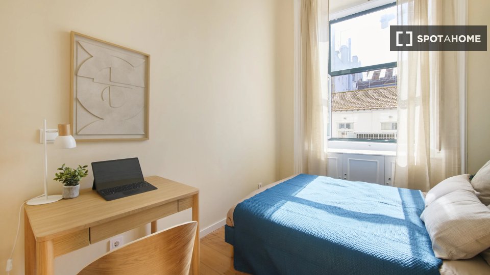 Double room Lisbon, 8 beds — photo 10
