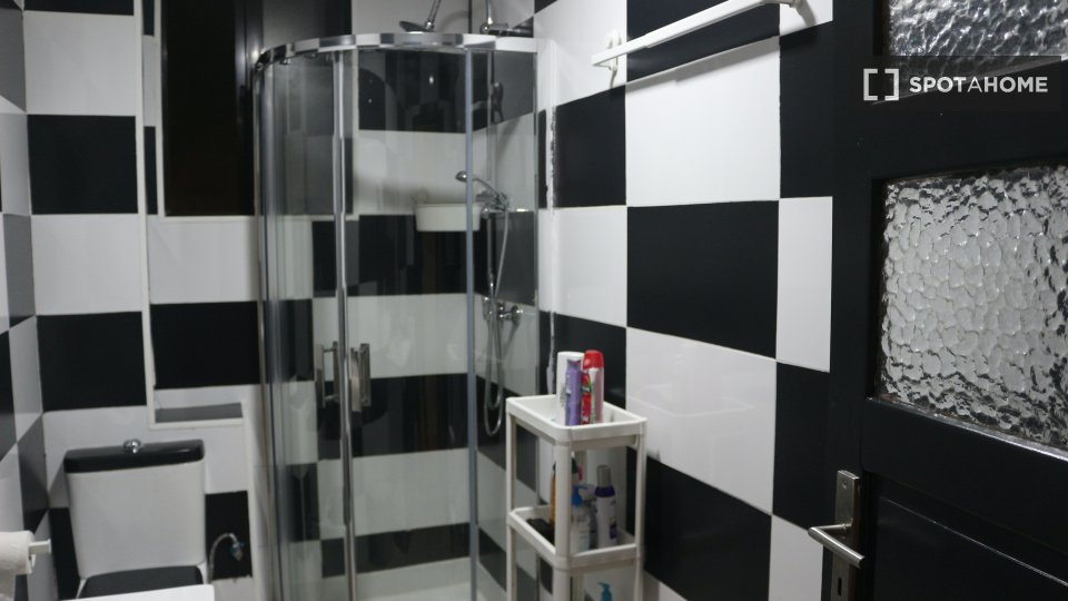 Double room Porto, 6 beds, 300m² — photo 32