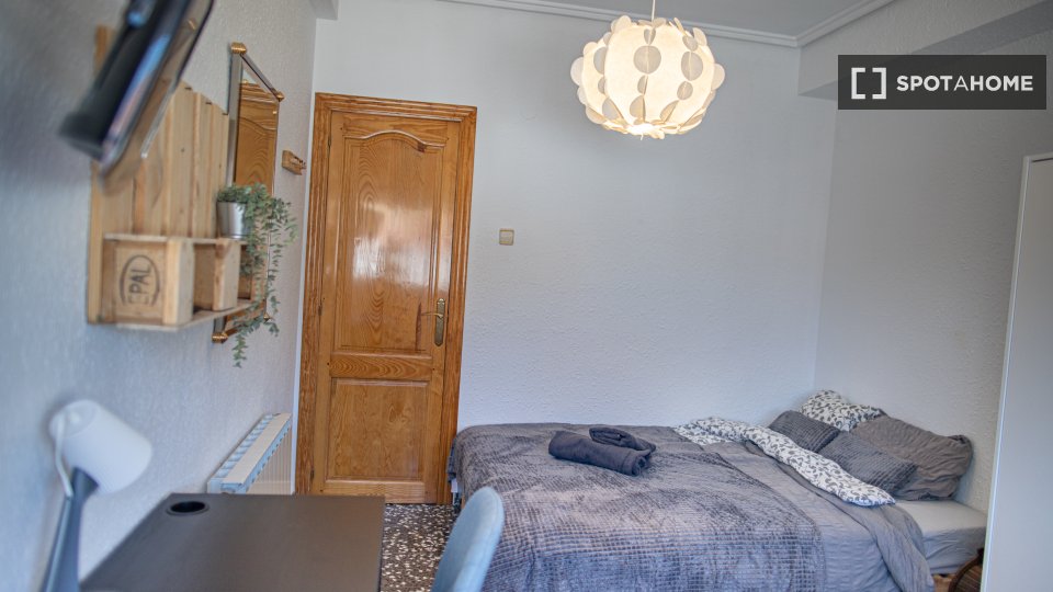 Double room Valencia, 4 beds, 140m² — photo 18