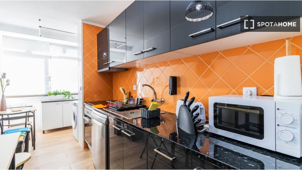 Apartment Porto, 3 beds, 140m² — photo 4
