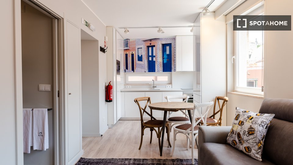 Apartment mono Lisbon, 33m² — photo 2