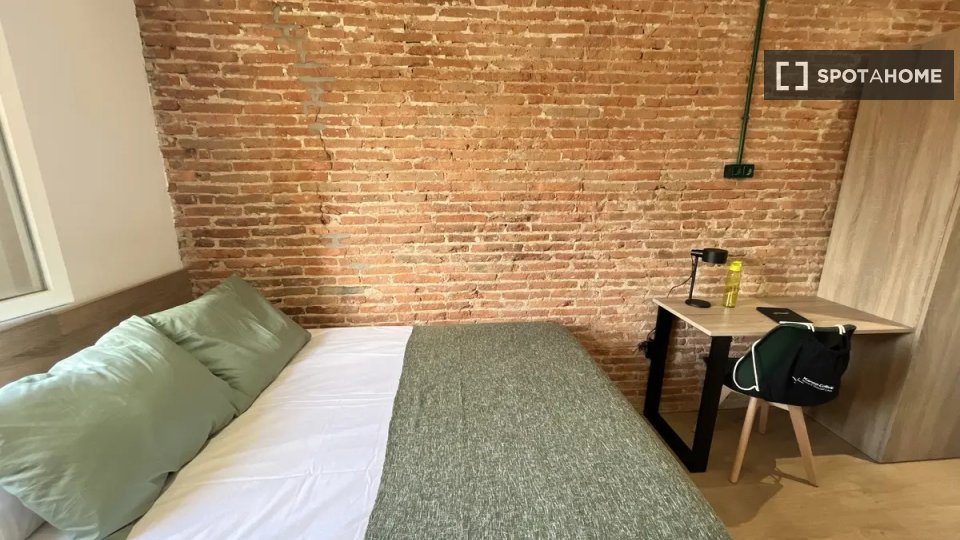 Double room Madrid, 6 beds — photo 10