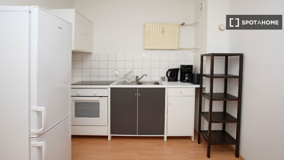 Double room Berlin, 4 beds, 81m² — photo 7