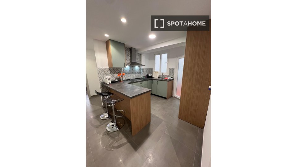Double room Alicante, 5 beds — photo 16