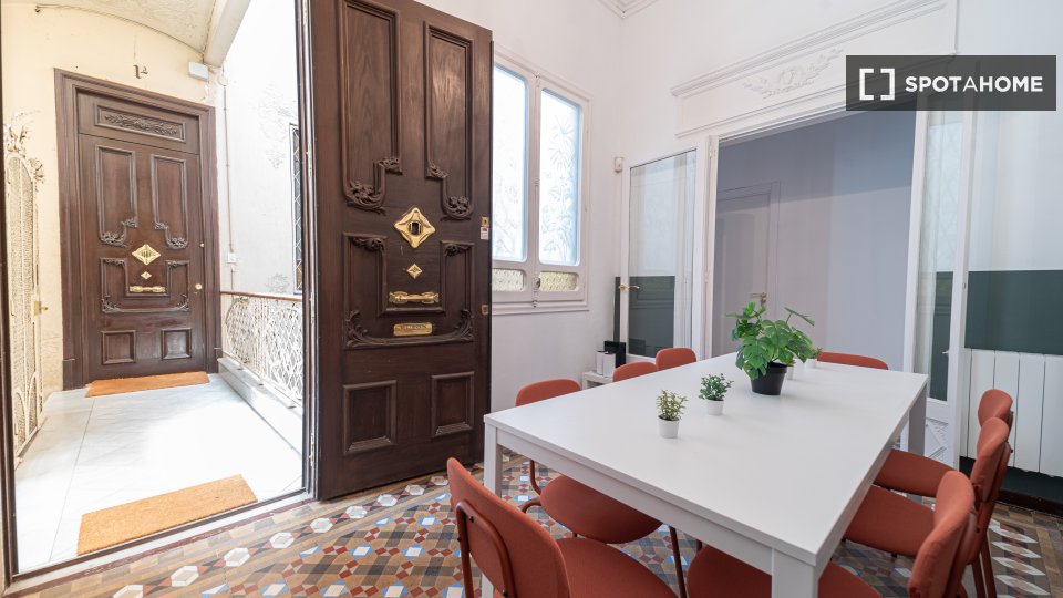 Double room Barcelona, 8 beds, 190m² — photo 17