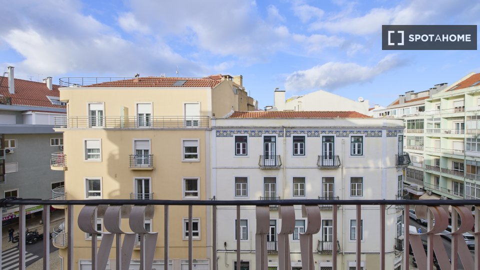 Double room Lisbon, 5 beds — photo 5