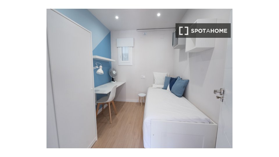 Double room Barcelona, 5 beds — photo 7