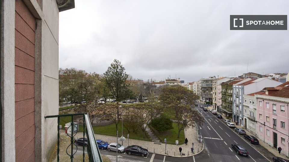 Double room Lisbon, 9 beds — photo 14