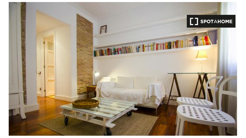 Apartment Barcelona, 1 bed — photo 1