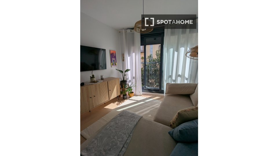 Apartamento de 1 dormitorio en alquiler en Bellas Vistas, Madrid