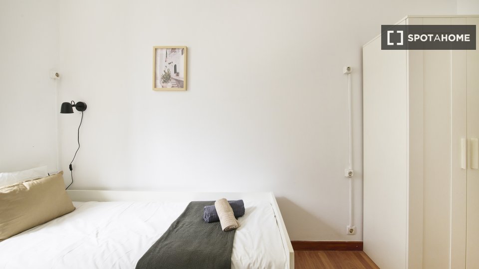 Double room Lisbon, 7 beds — photo 19