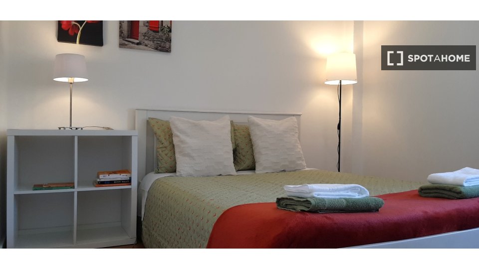 Double room Lisbon, 4 beds, 100m² — photo 48