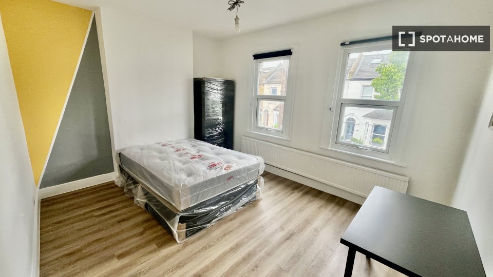 Double room London, 5 beds — photo 15