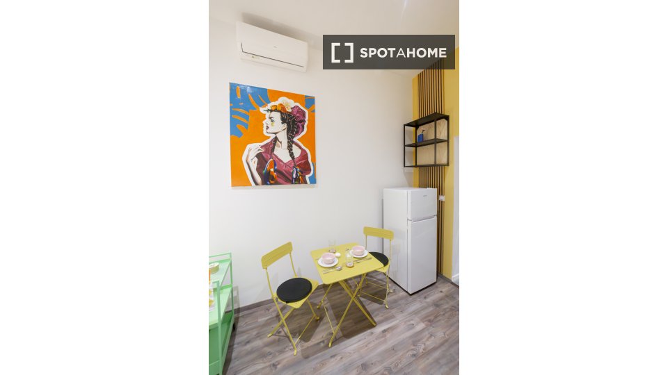 Apartment mono Budapest, 41m² — photo 1