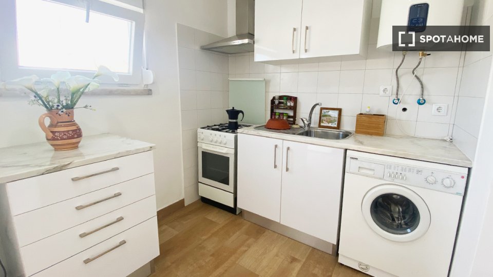 Apartment mono Lisbon, 35m² — photo 7