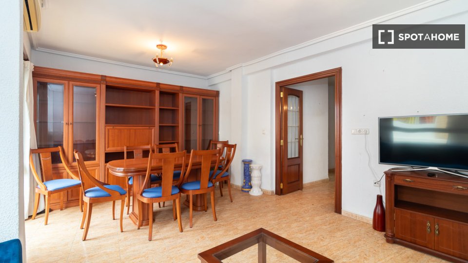 Apartment Valencia, 2 beds, 75m² — photo 14