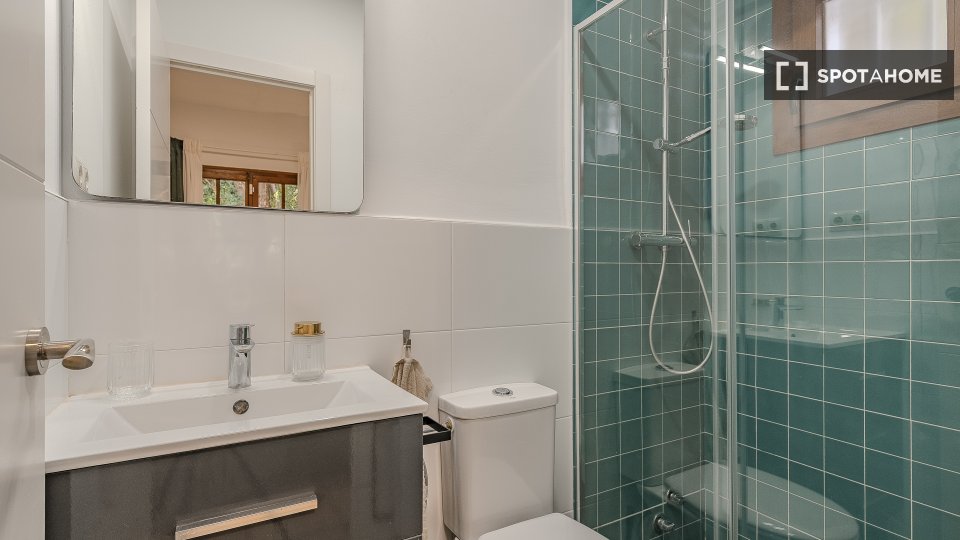 Double room Barcelona, 6 beds, 227m² — photo 58