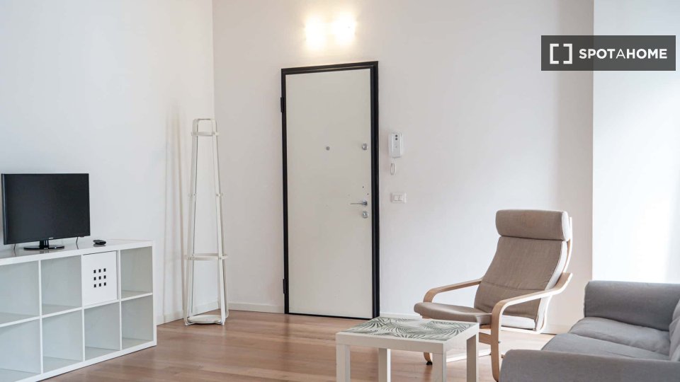 Apartment Milan, 1 bed, 110m² — photo 2