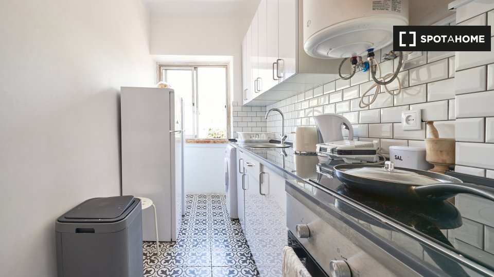 Double room Lisbon, 6 beds — photo 4