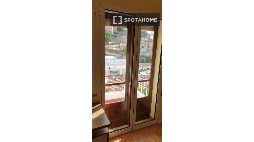 Double room Coimbra, 4 beds, 150m² — photo 9
