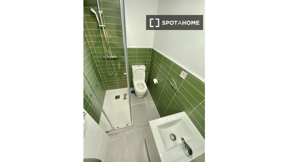 Double room Madrid, 12 beds — photo 23
