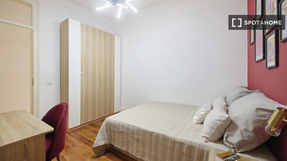 Double room Lisbon, 6 beds — photo 13