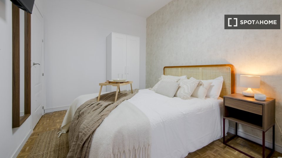 Double room Madrid, 9 beds — photo 1