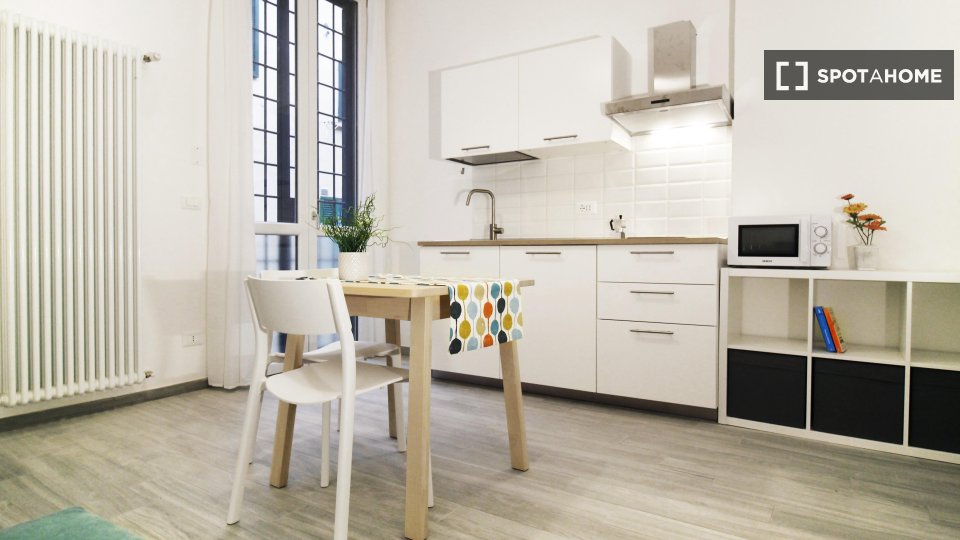 Double room Bologna, 4 beds — photo 19