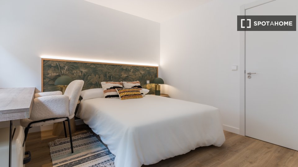 Double room Madrid, 4 beds, 90m² — photo 6