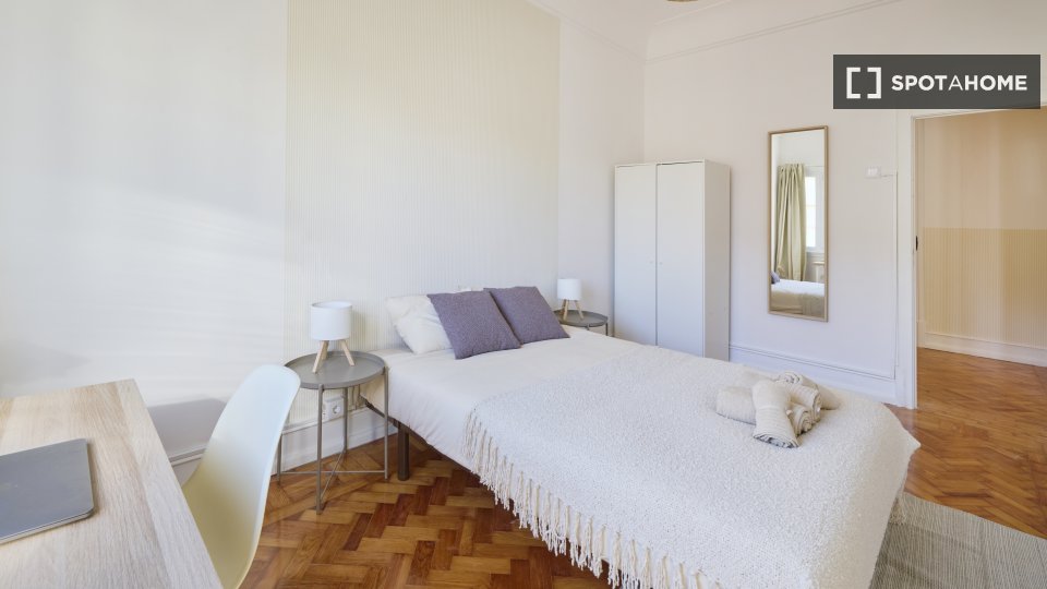 Double room Lisbon, 11 beds — photo 22