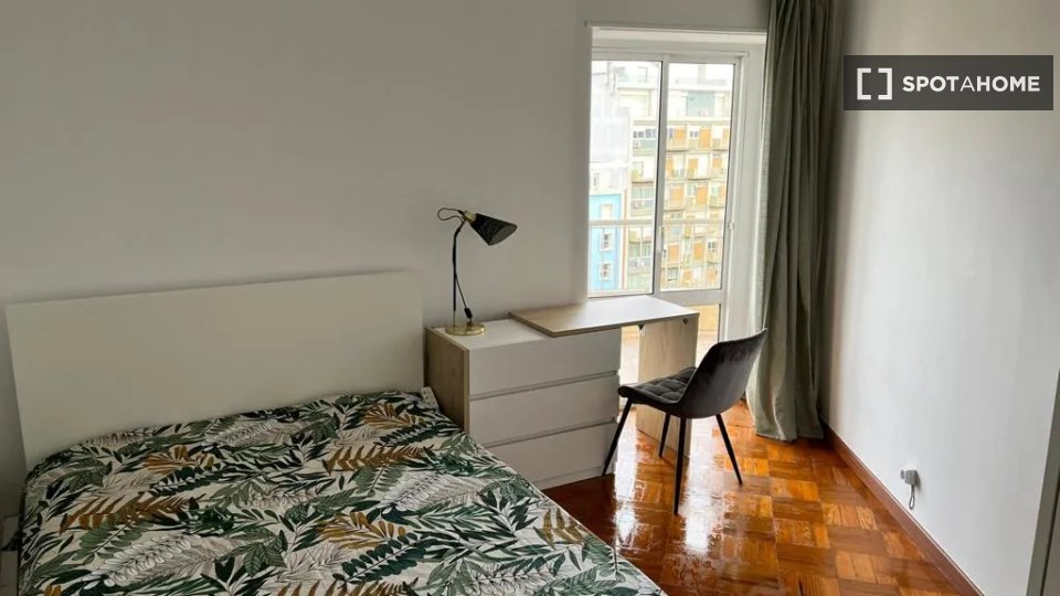 Double room Lisbon, 6 beds — photo 2