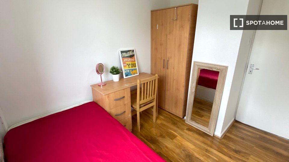 Double room London, 5 beds — photo 18