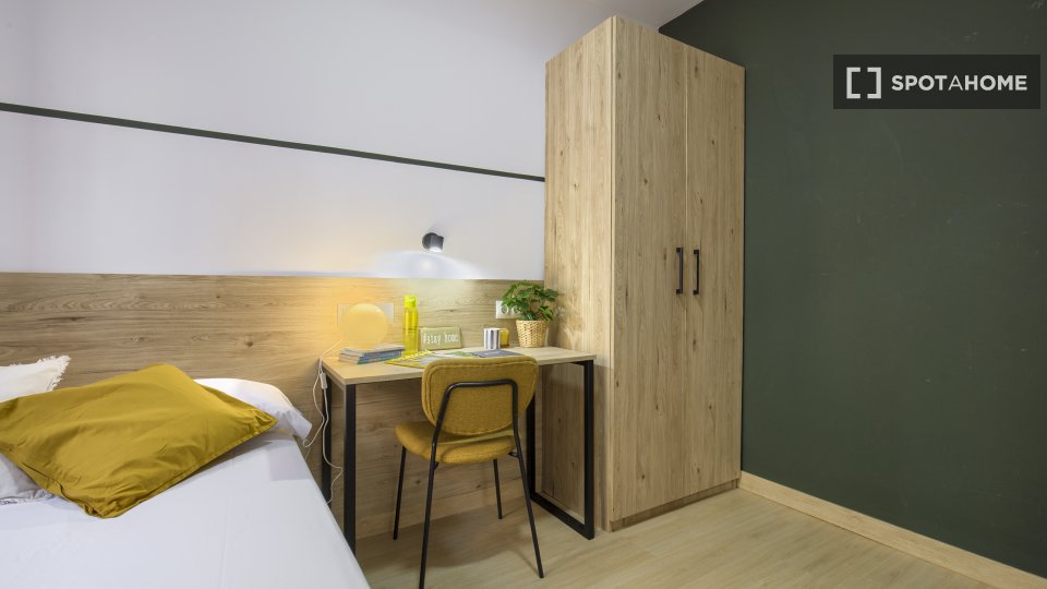 Double room Madrid, 9 beds — photo 30