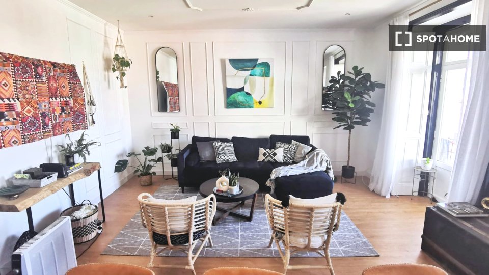 Apartment Lisbon, 3 beds, 110m² — photo 10