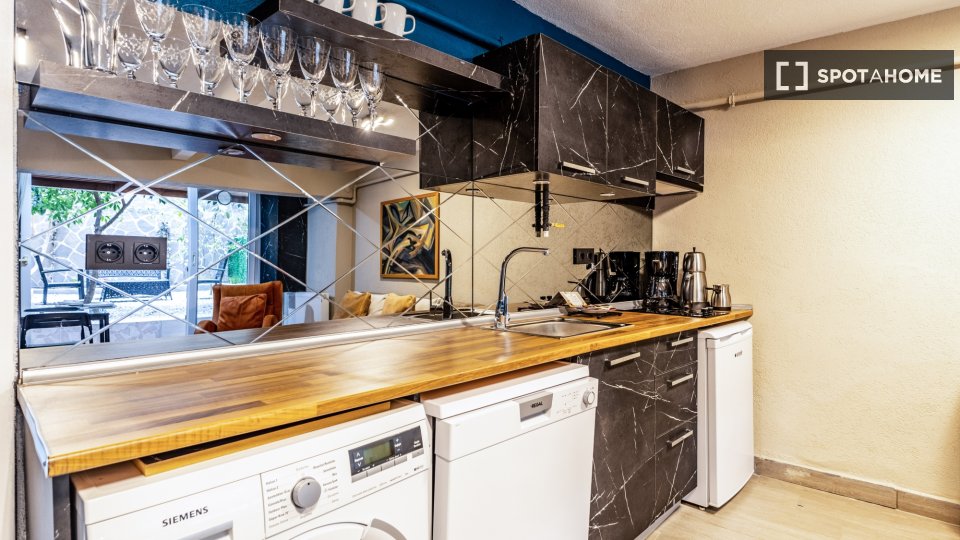 Apartment Istanbul, 1 bed — photo 2