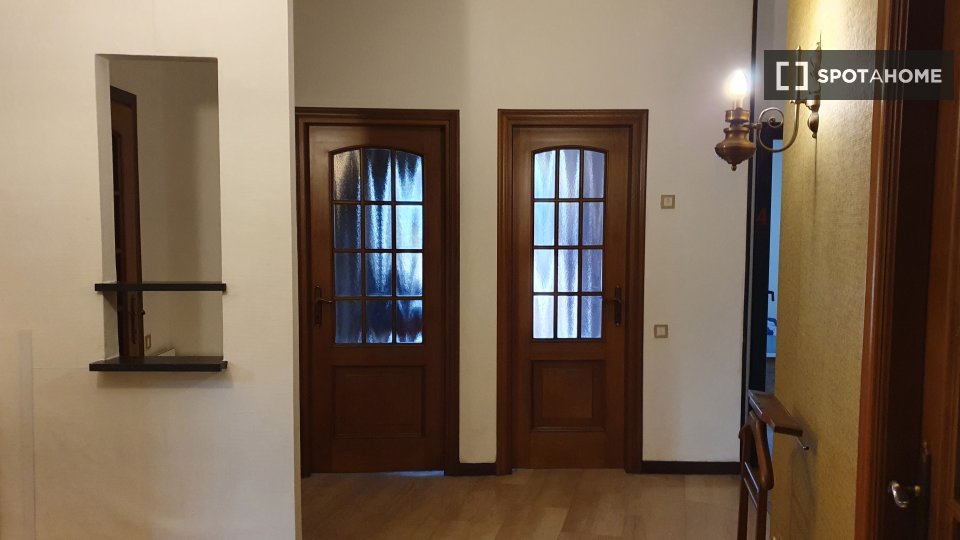 Double room Turin, 4 beds, 122m² — photo 14