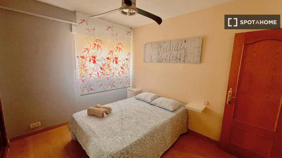 Chambre double Madrid, 4 chambres — photo 12