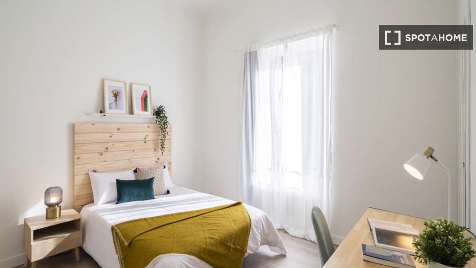 Double room Madrid, 17 beds — photo 3