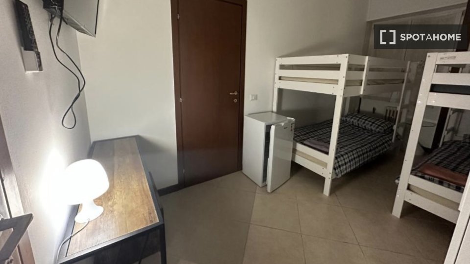 Double room Milan, 4 beds — photo 1