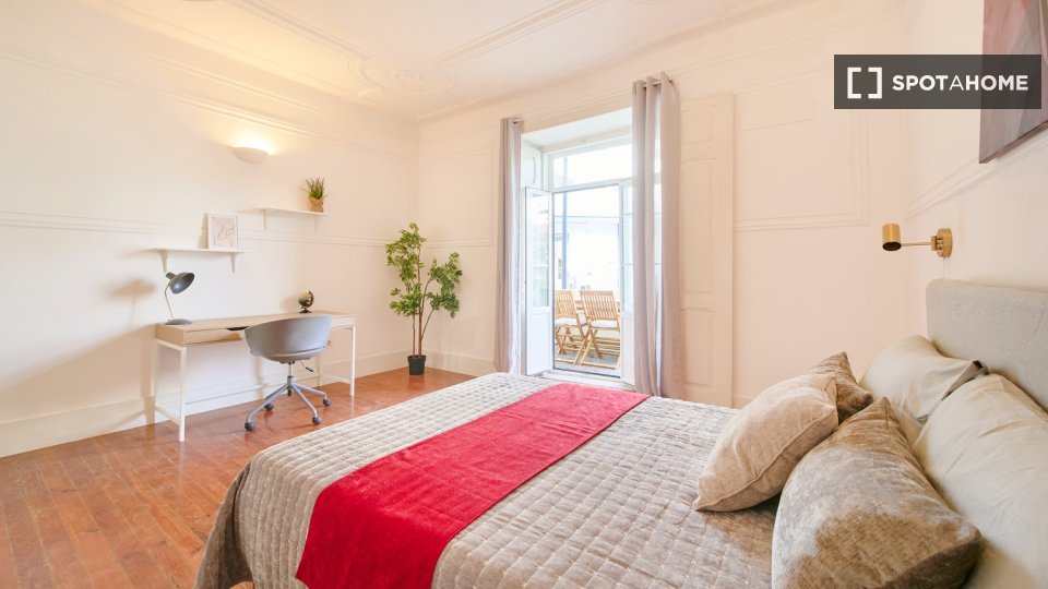 Double room Lisbon, 6 beds — photo 29