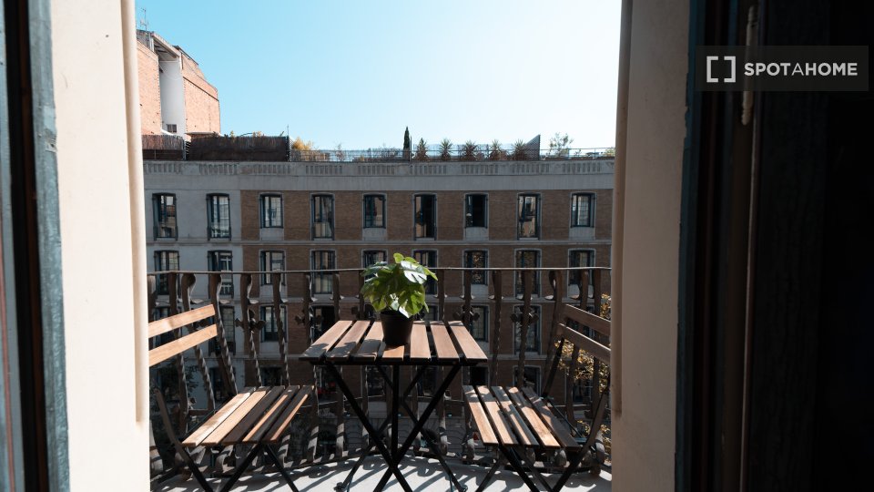 Double room Barcelona, 7 beds, 160m² — photo 15