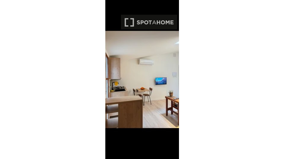 Apartment Barcelona, 1 bed, 40m² — photo 2