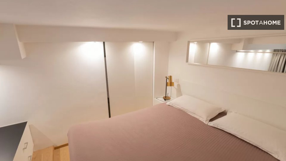 Apartment Milan, 1 bed — photo 1
