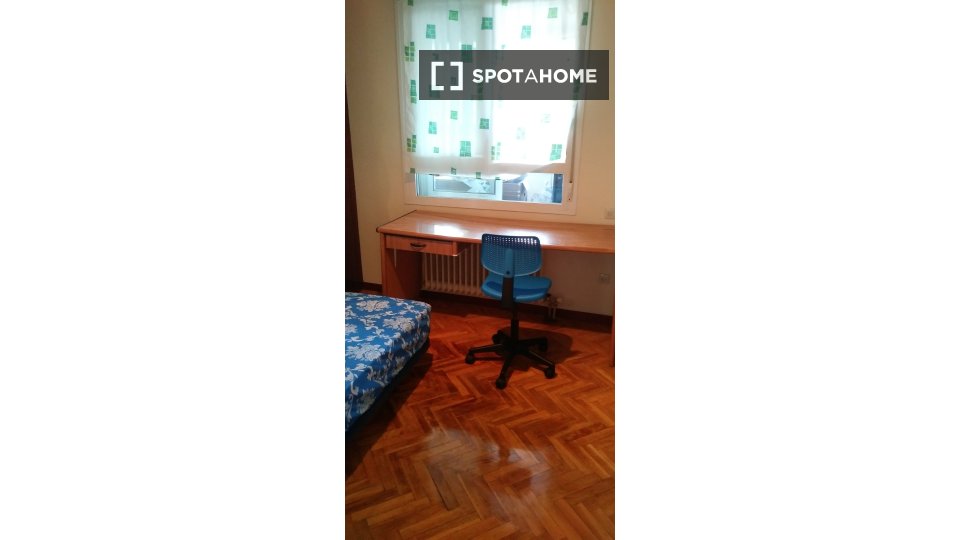 Double room Madrid, 3 beds, 100m² — photo 7