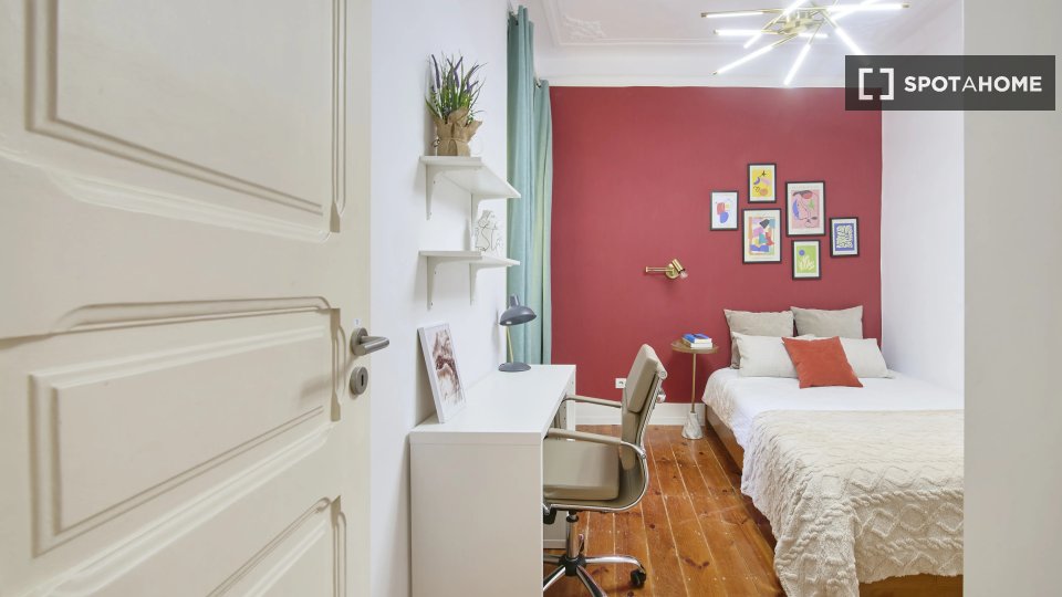 Double room Lisbon, 6 beds — photo 11